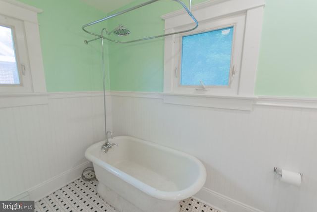 230 JEFFERSON ST, Martinsburg, WV 25401