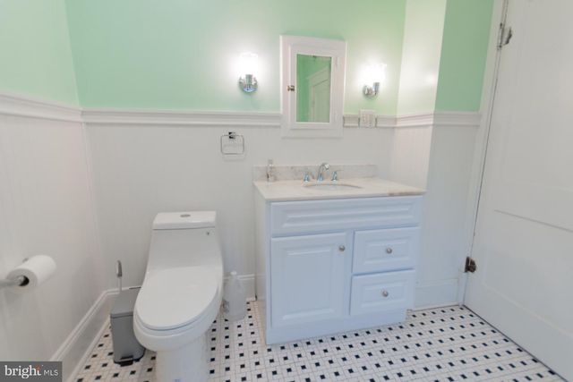 230 JEFFERSON ST, Martinsburg, WV 25401