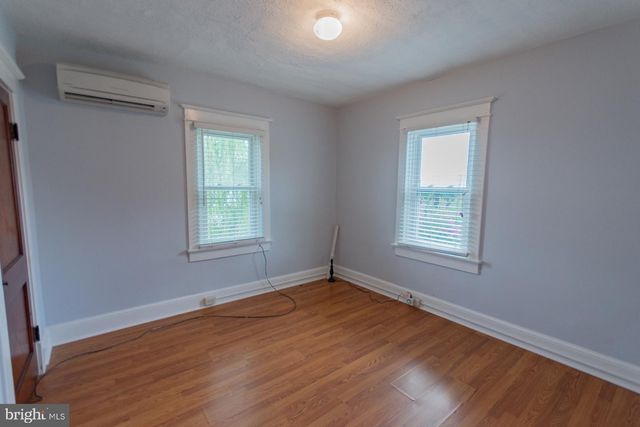 230 JEFFERSON ST, Martinsburg, WV 25401