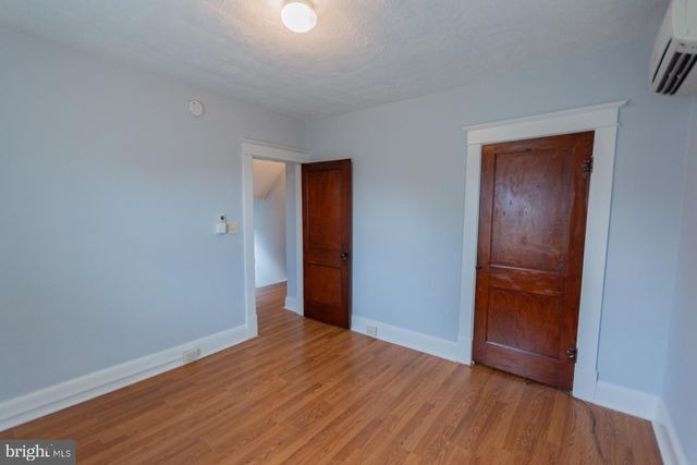 230 JEFFERSON ST, Martinsburg, WV 25401