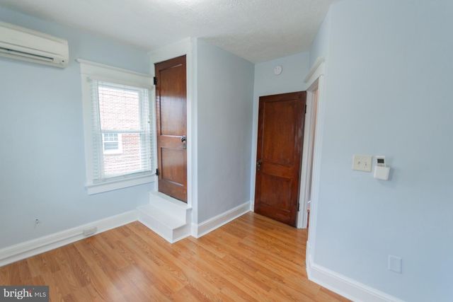 230 JEFFERSON ST, Martinsburg, WV 25401