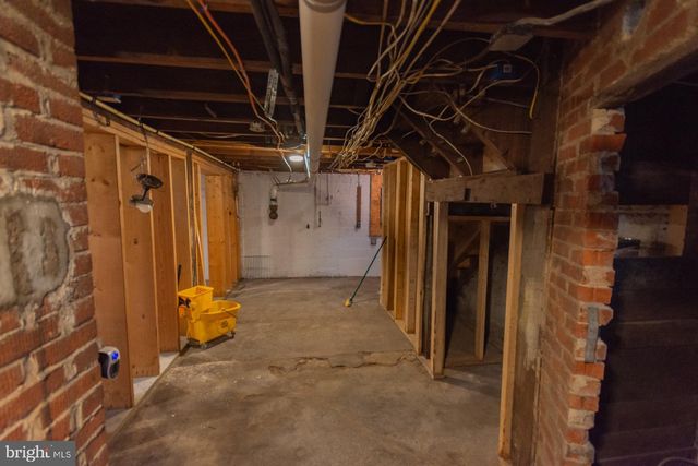 230 JEFFERSON ST, Martinsburg, WV 25401