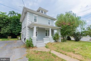 230 JEFFERSON ST, Martinsburg, WV 25401