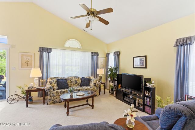 99 Eleanor Road, Manchester, NJ 08759