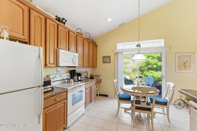 99 Eleanor Road, Manchester, NJ 08759