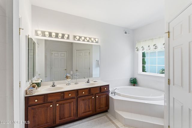 99 Eleanor Road, Manchester, NJ 08759