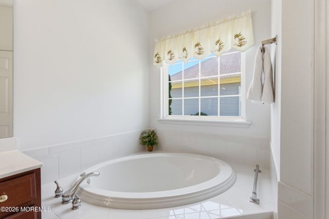 99 Eleanor Road, Manchester, NJ 08759