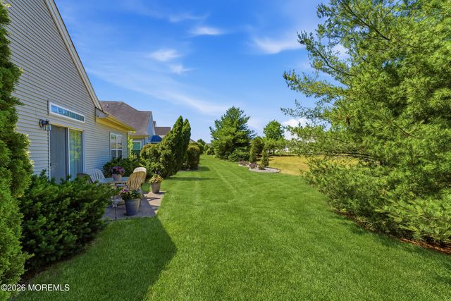 99 Eleanor Road, Manchester, NJ 08759