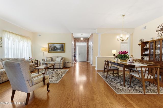 99 Eleanor Road, Manchester, NJ 08759