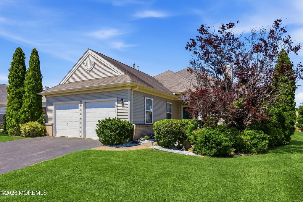 99 Eleanor Road, Manchester, NJ 08759
