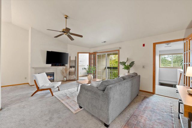 1825 E Racine AVENUE #5, Waukesha, WI 53186