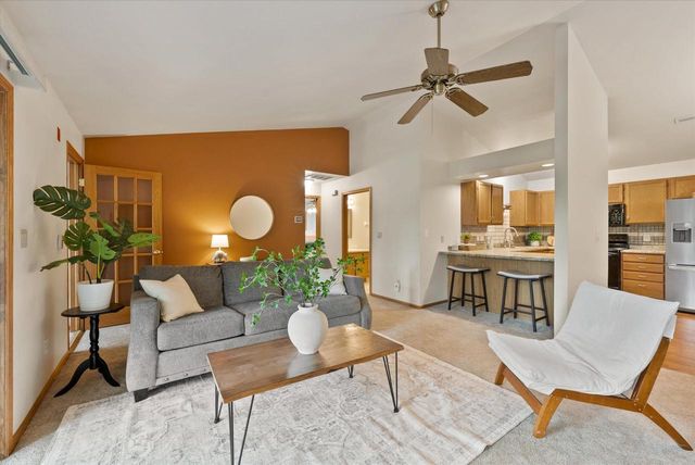 1825 E Racine AVENUE #5, Waukesha, WI 53186