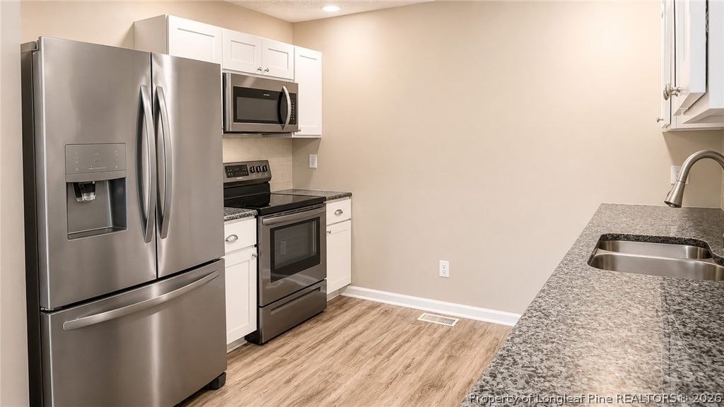 6873 Kingsgate Drive, Fayetteville, NC 28314 — photo 11