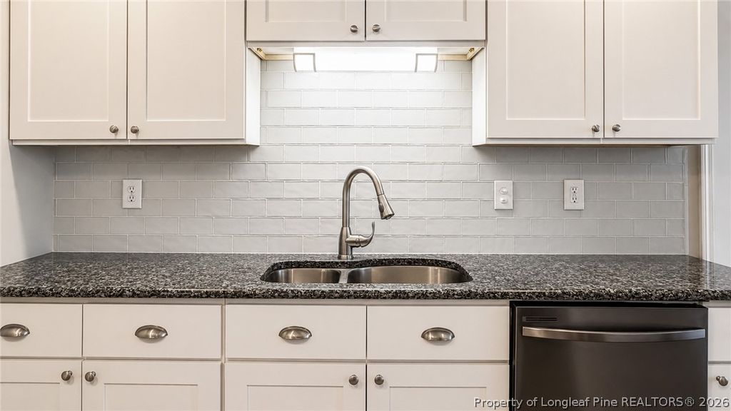 6873 Kingsgate Drive, Fayetteville, NC 28314 — photo 12