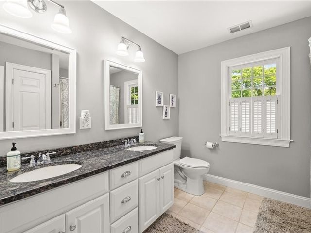 524 Elm St E, Raynham, MA 02767