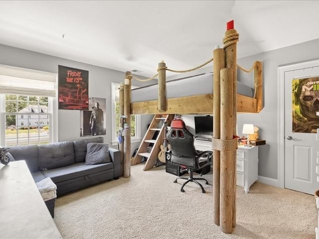 524 Elm St E, Raynham, MA 02767