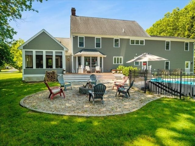 524 Elm St E, Raynham, MA 02767