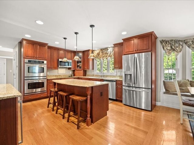 524 Elm St E, Raynham, MA 02767