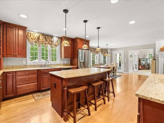 524 Elm St E, Raynham, MA 02767