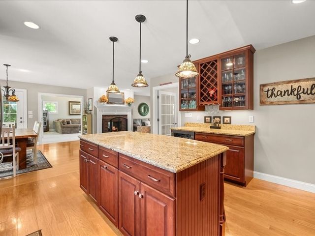 524 Elm St E, Raynham, MA 02767