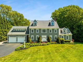 524 Elm St E, Raynham, MA 02767