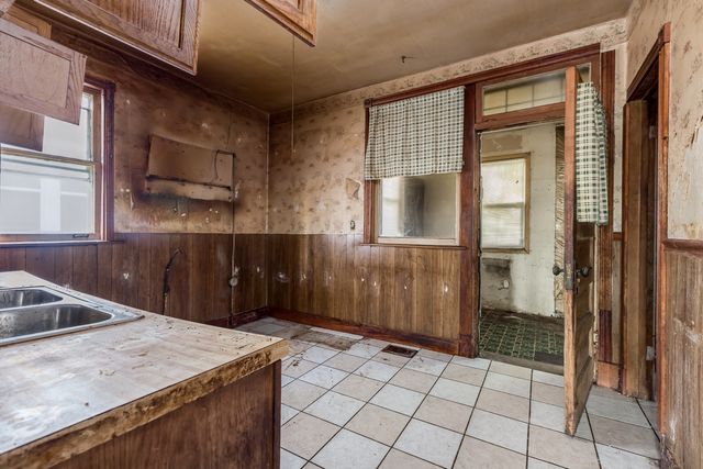 7206 S Lafayette Avenue, Chicago, IL 60621