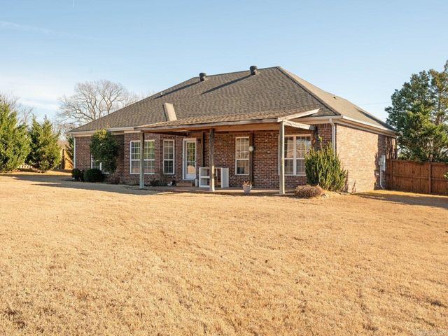 565 Triple J Drive, Lonoke, AR 72086
