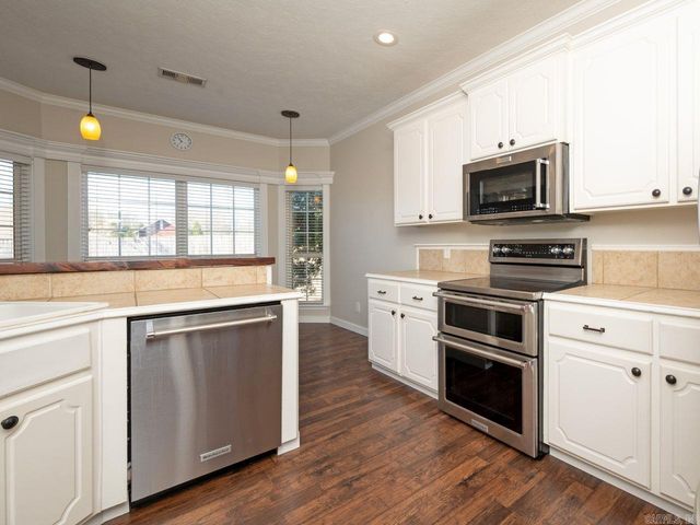 565 Triple J Drive, Lonoke, AR 72086