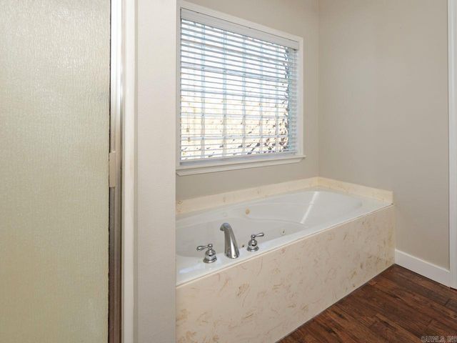 565 Triple J Drive, Lonoke, AR 72086