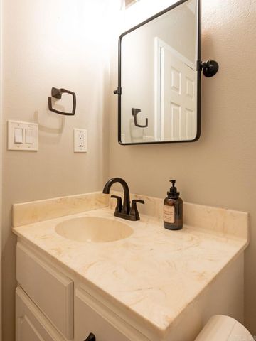 565 Triple J Drive, Lonoke, AR 72086