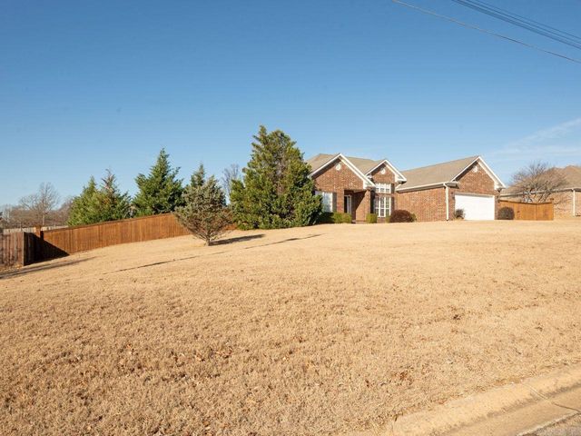 565 Triple J Drive, Lonoke, AR 72086