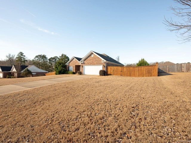 565 Triple J Drive, Lonoke, AR 72086