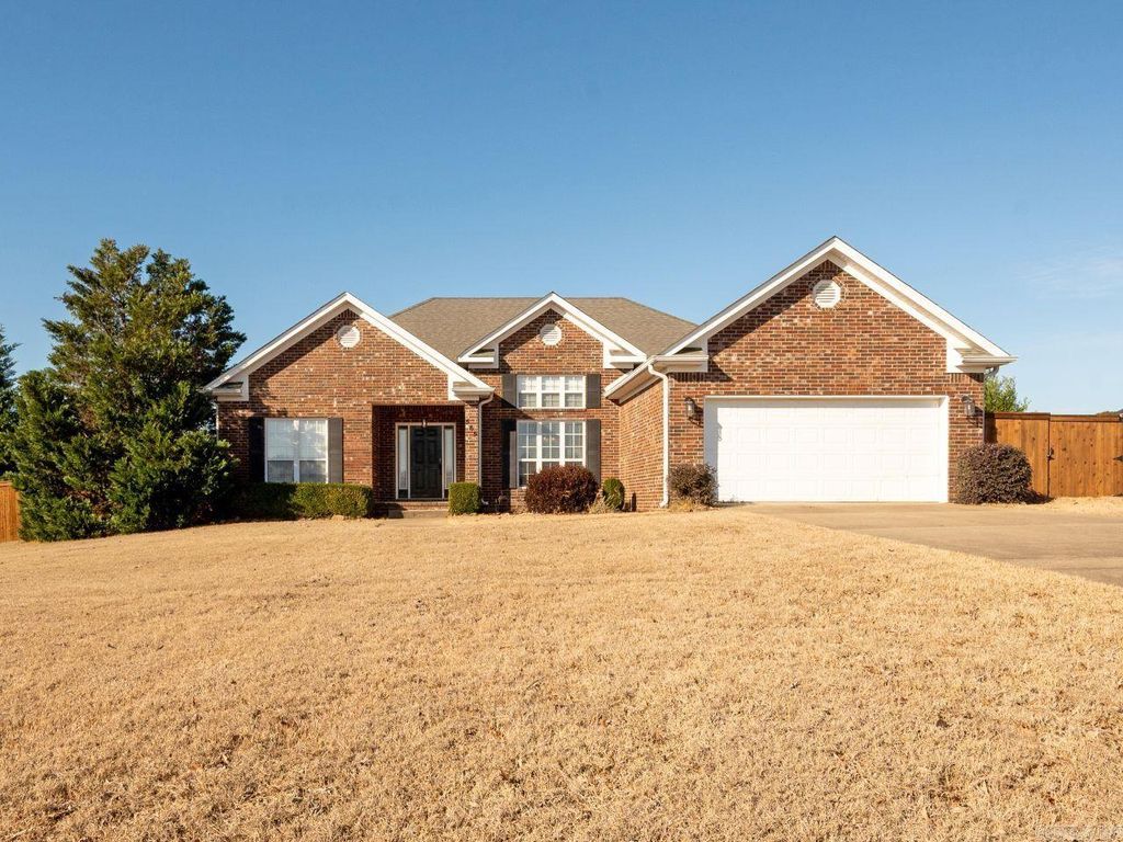 565 Triple J Drive, Lonoke, AR 72086