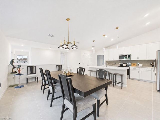 5683 Mayflower WAY 901, Naples, FL 34142