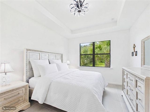 5683 Mayflower WAY 901, Naples, FL 34142