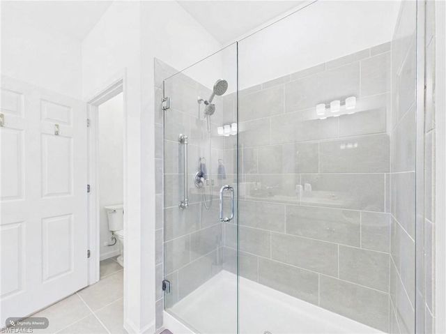 5683 Mayflower WAY 901, Naples, FL 34142