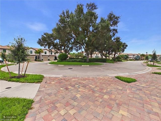5683 Mayflower WAY 901, Naples, FL 34142