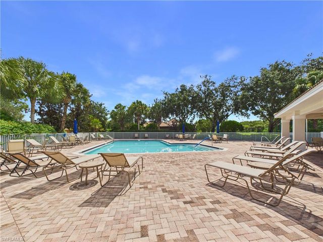 5683 Mayflower WAY 901, Naples, FL 34142