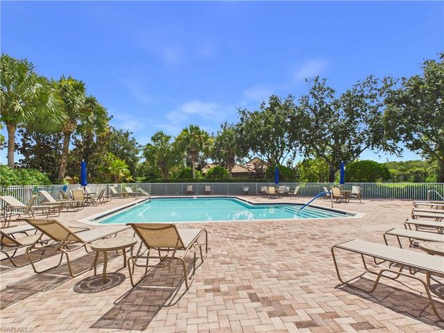 5683 Mayflower WAY 901, Naples, FL 34142