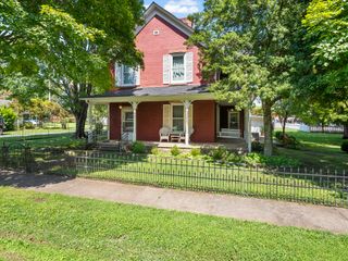 103 Cowan St, W, Cowan, TN 37318