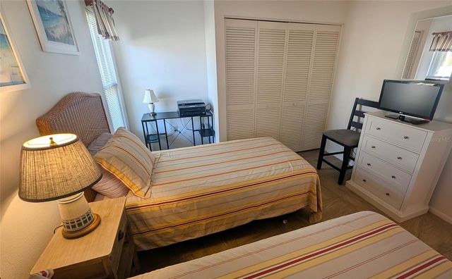 676 LINDEN DRIVE, Englewood, FL 34223