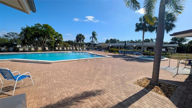 676 LINDEN DRIVE, Englewood, FL 34223