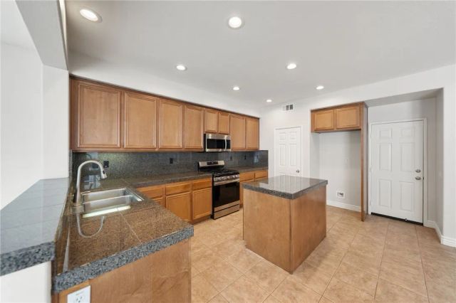 40125 Balboa, Temecula, CA 92591
