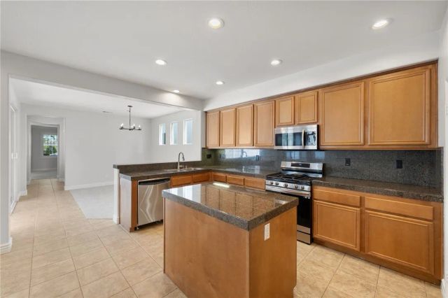 40125 Balboa, Temecula, CA 92591