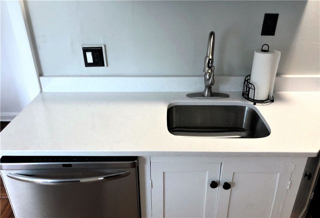 283 Spring Street 2, Newport, RI 02840