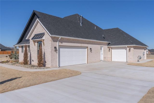 4609 SE 37th Street, Moore, OK 73165