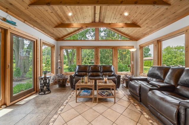 6990 Sunbury Road, Westerville, OH 43082