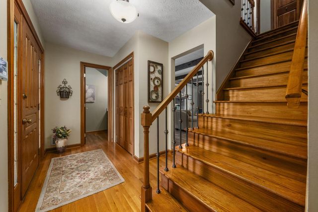 6990 Sunbury Road, Westerville, OH 43082