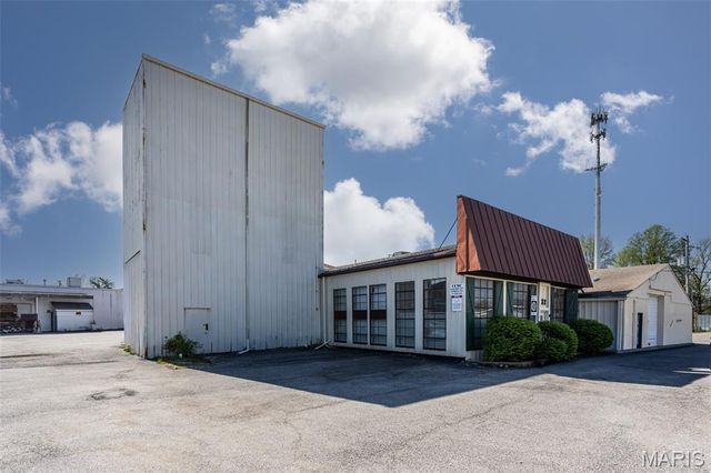 140 Iowa Avenue, Belleville, IL 62220