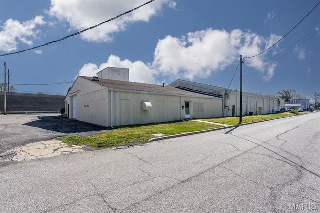 140 Iowa Avenue, Belleville, IL 62220